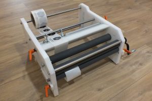 Labeling machine for beekeepers